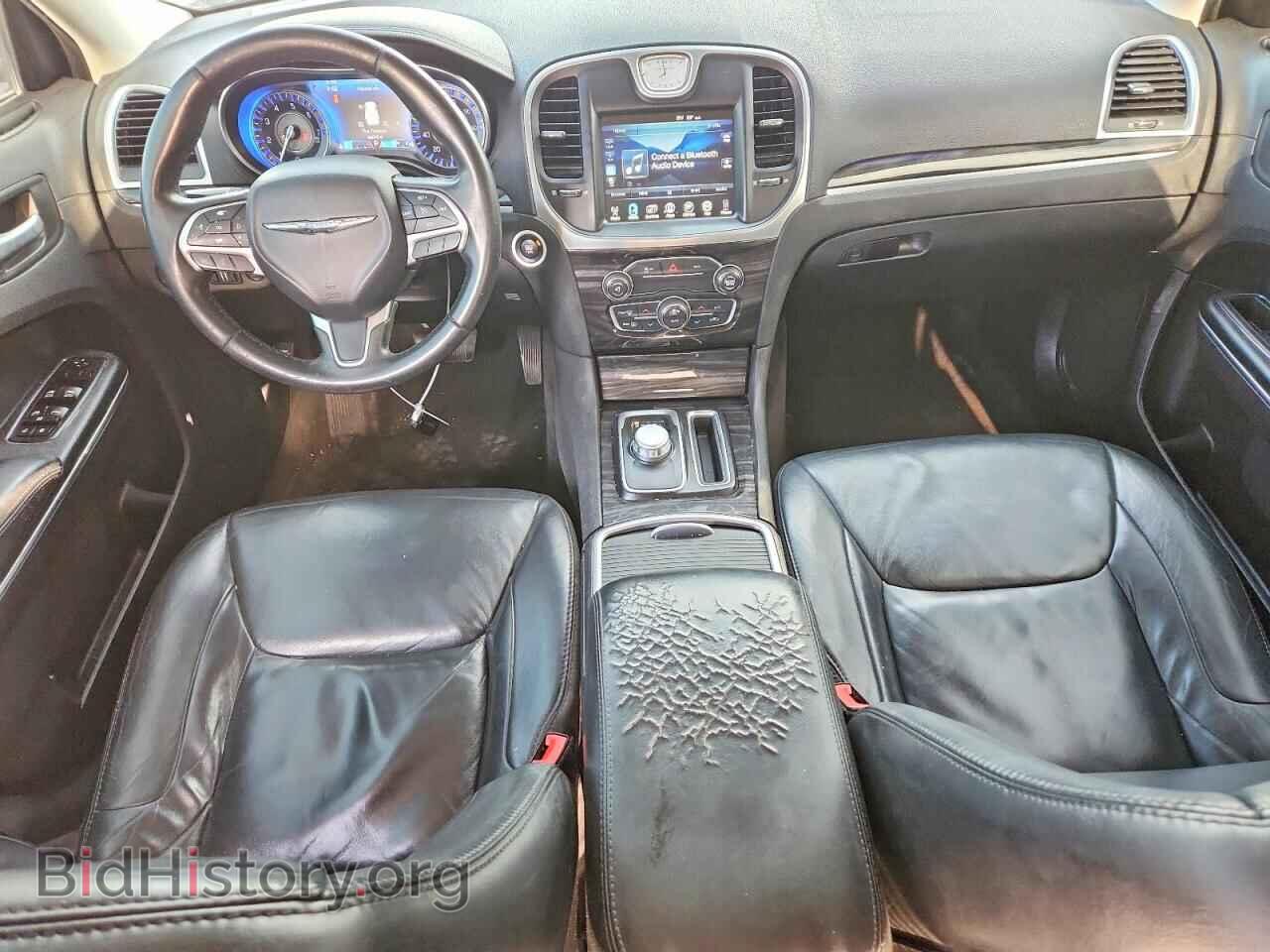 2016 CHRYSLER 300 - VIN: 2C3CCAAG8GH142001 - Фото 8