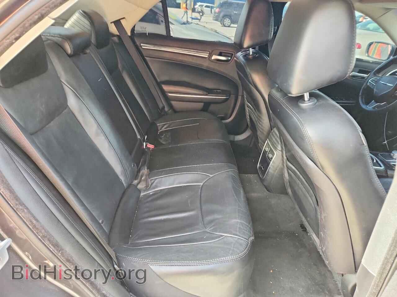 2016 CHRYSLER 300 - VIN: 2C3CCAAG8GH142001 - Фото 10
