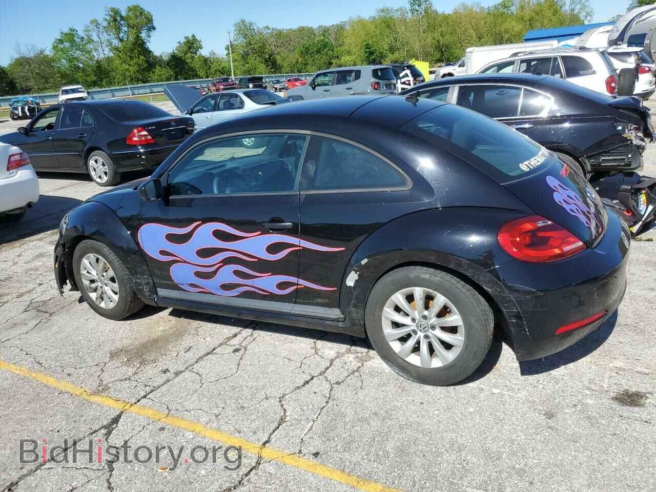 2014 VOLKSWAGEN BEETLE - VIN: 3VWFP7AT7EM624614 - Фото 2