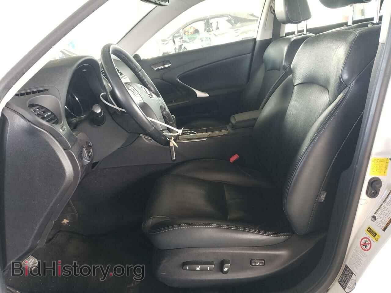 2011 LEXUS IS - VIN: JTHBF5C23B5152876 - Photo 7
