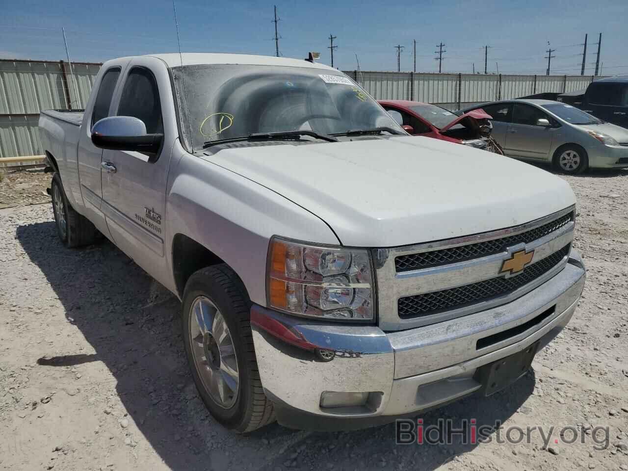 Photo 1GCRCSE05DZ108196 - CHEVROLET SILVERADO 2013