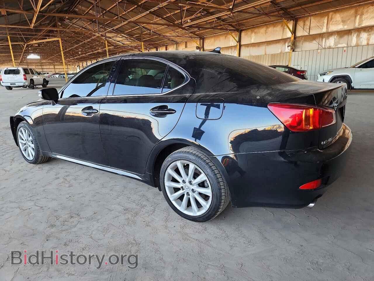 2010 LEXUS IS - VIN: JTHCF5C20A5038675 - Photo 2