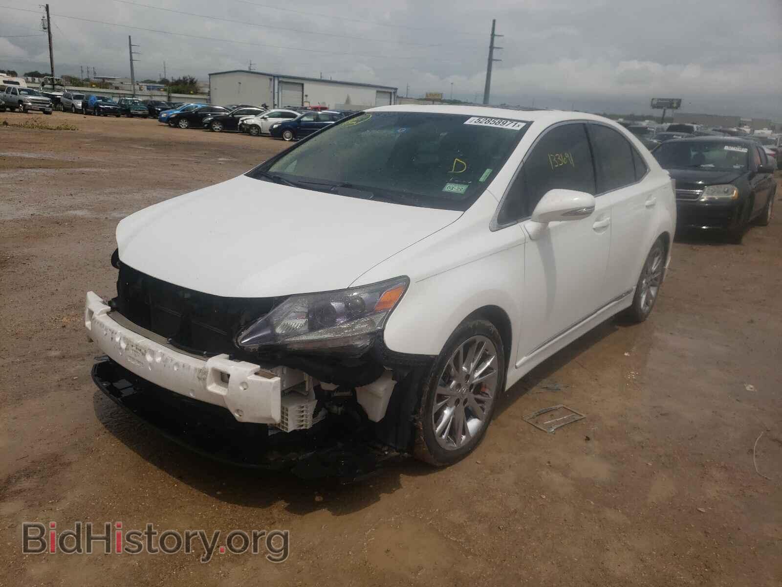 2010 LEXUS HS - VIN: JTHBB1BA2A2010628 - Photo 2