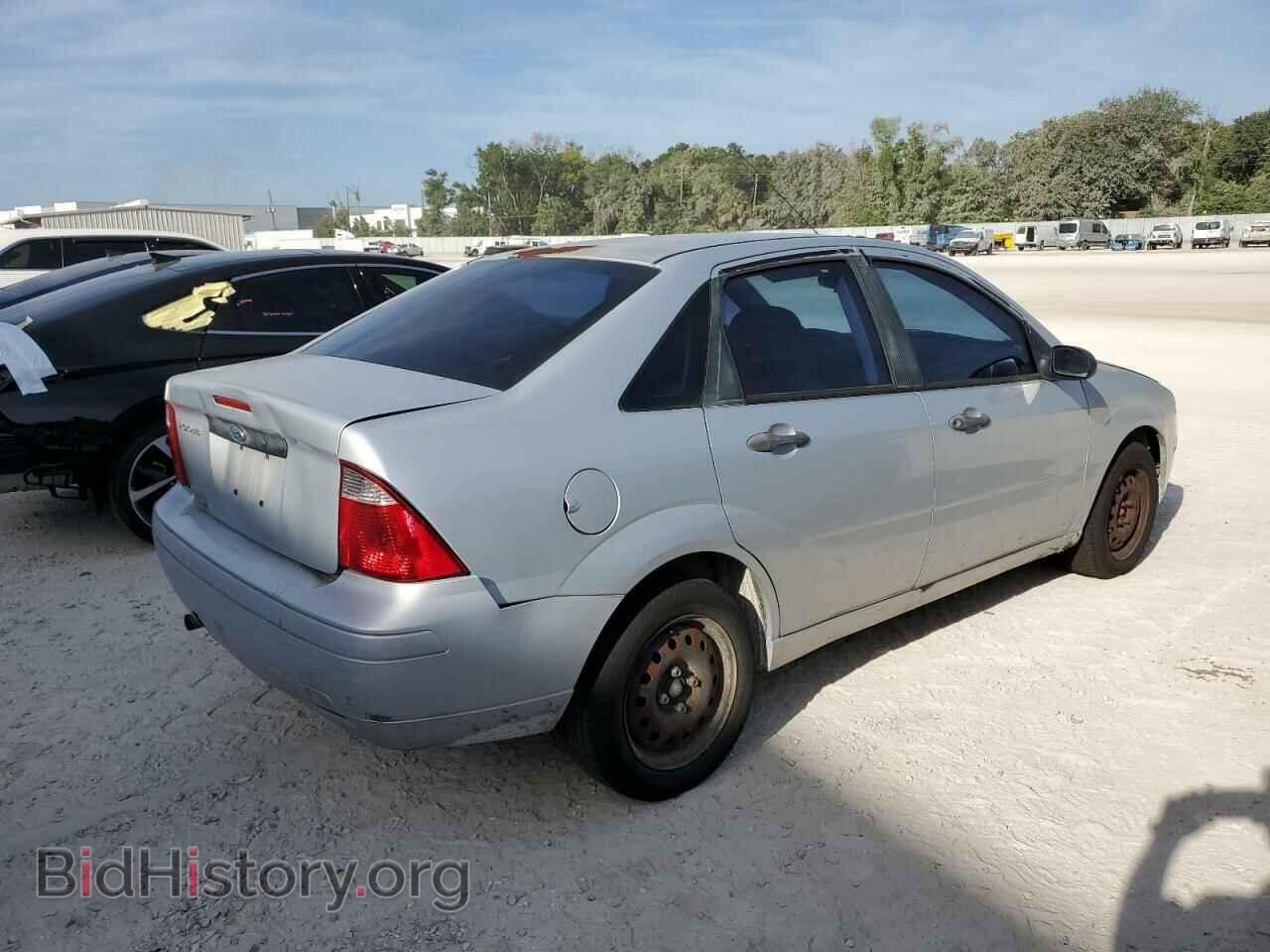 2007 FORD FOCUS - VIN: 1FAFP34N07W130192 - Фото 3