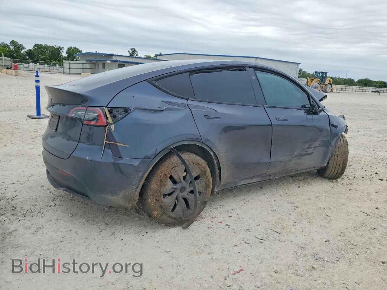 2024 TESLA MODEL Y - VIN: 7SAYGDEDXRA331457 - Photo 3