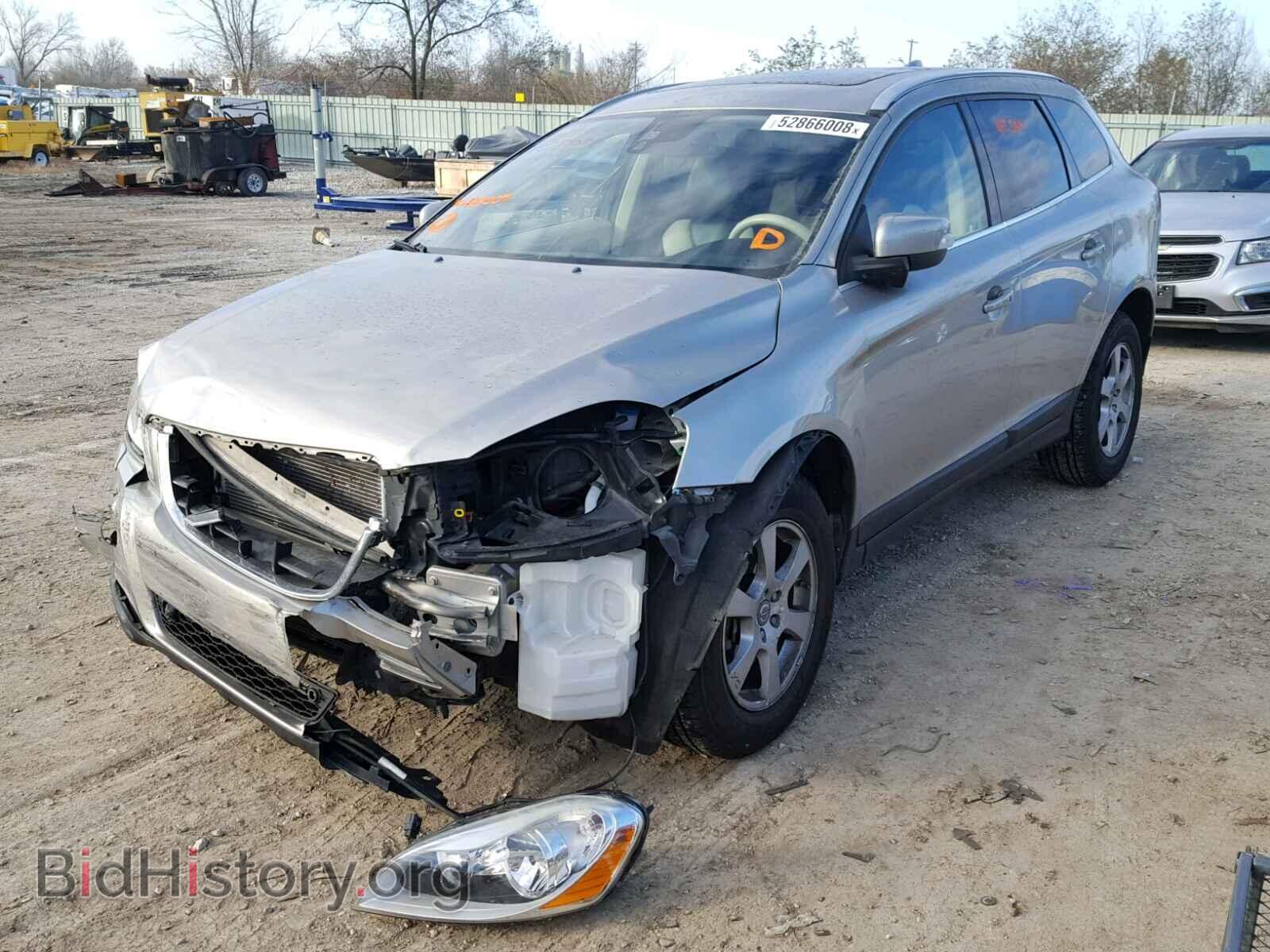 2011 VOLVO XC60 - VIN: YV4952DL1B2188007 - Фото 2