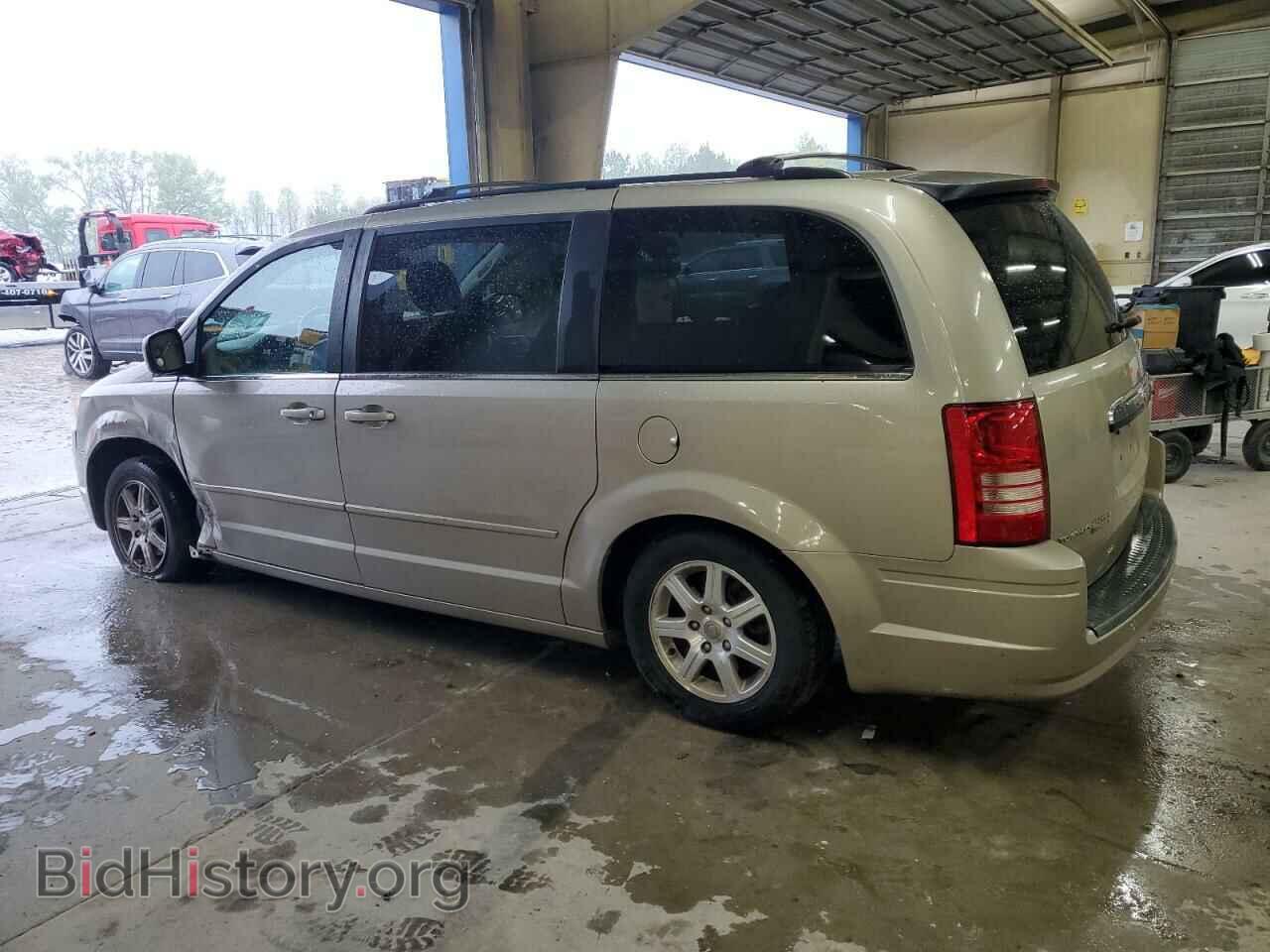 2008 CHRYSLER MINIVAN - VIN: 2A8HR54P08R653080 - Фото 2