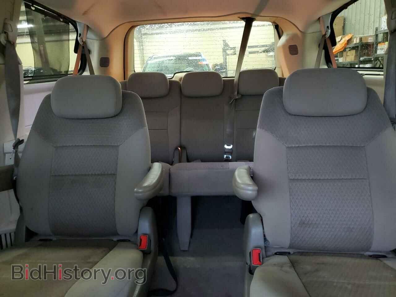 2008 CHRYSLER MINIVAN - VIN: 2A8HR54P08R653080 - Фото 10