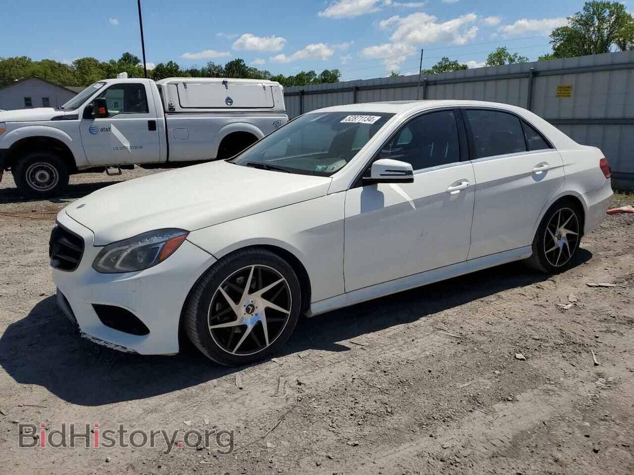 Photo WDDHF8JB2EA856200 - MERCEDES-BENZ E-CLASS 2014
