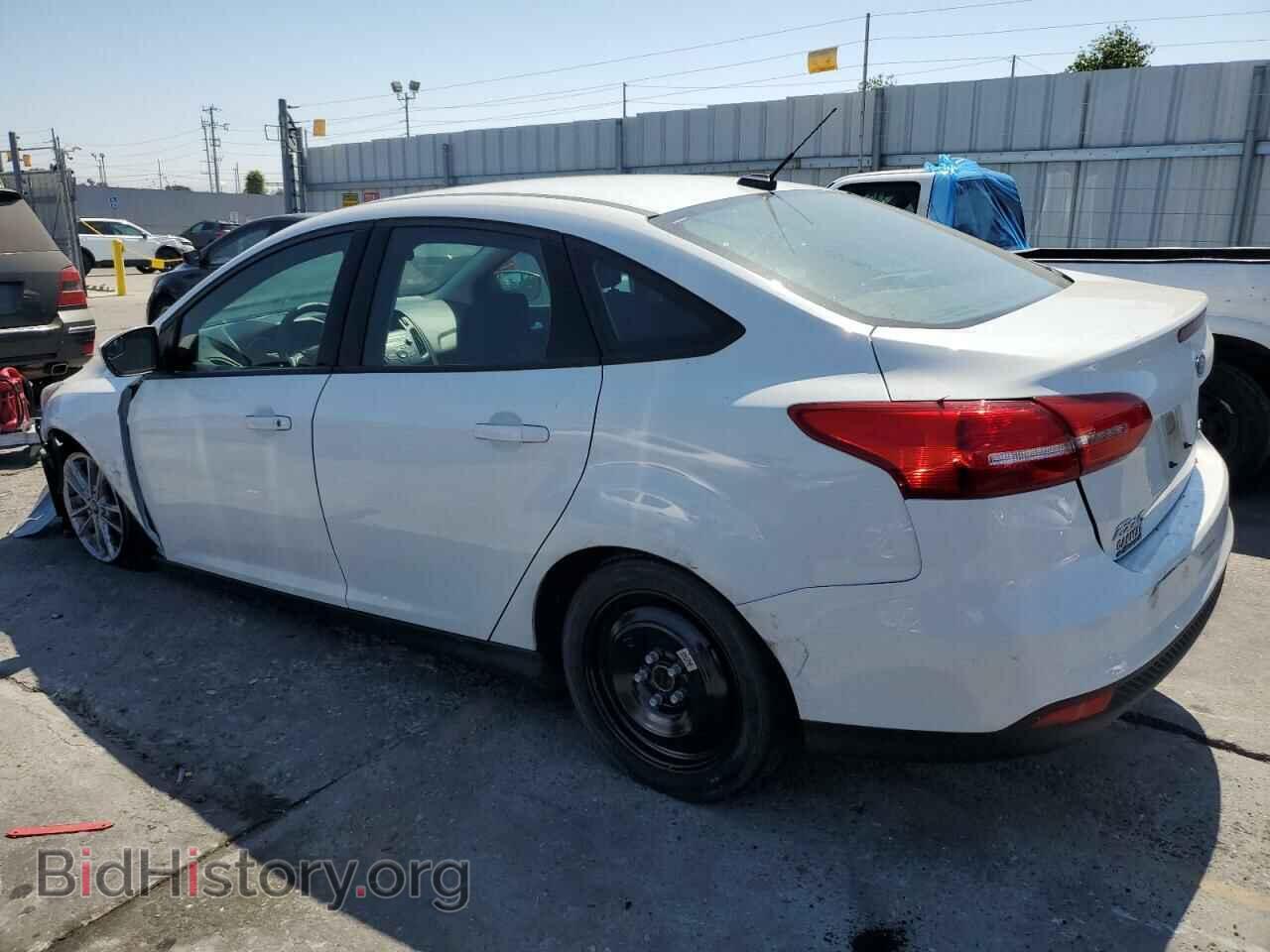 2018 FORD FOCUS - VIN: 1FADP3F22JL207874 - Фото 2