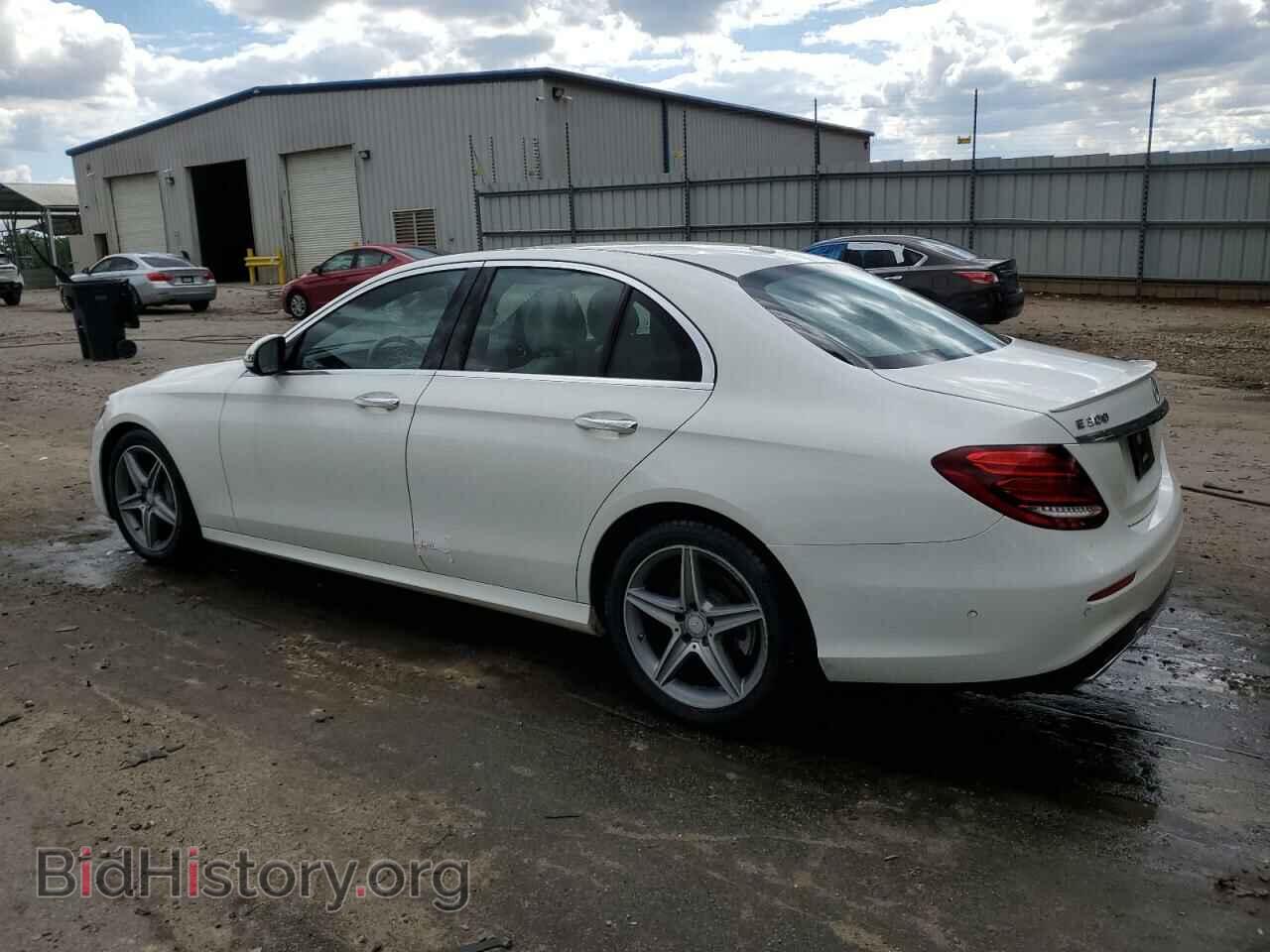 2017 MERCEDES-BENZ E-CLASS - VIN: WDDZF4KB3HA035607 - Фото 2