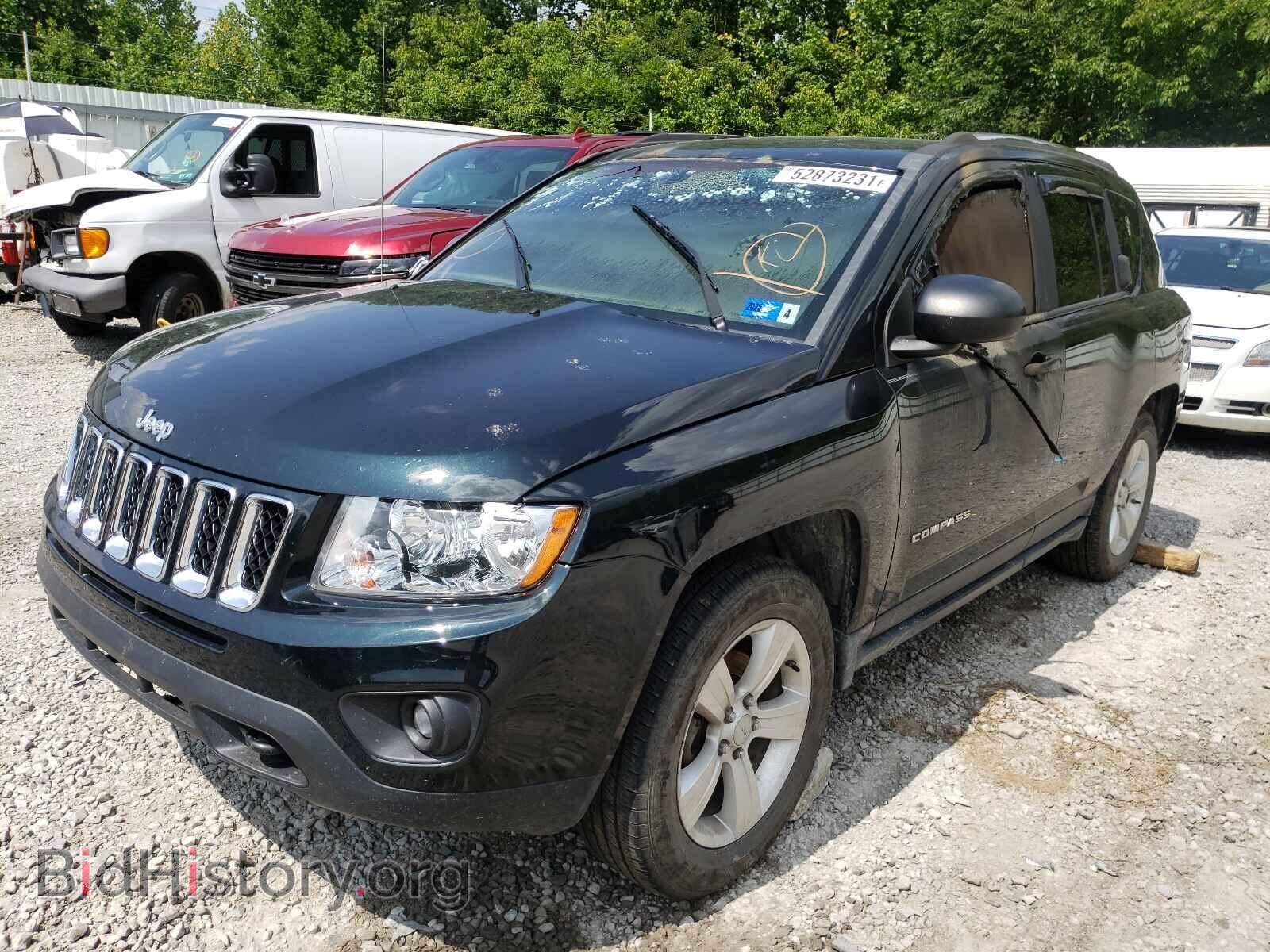 2013 JEEP COMPASS - VIN: 1C4NJDBB6DD207726 - Photo 2