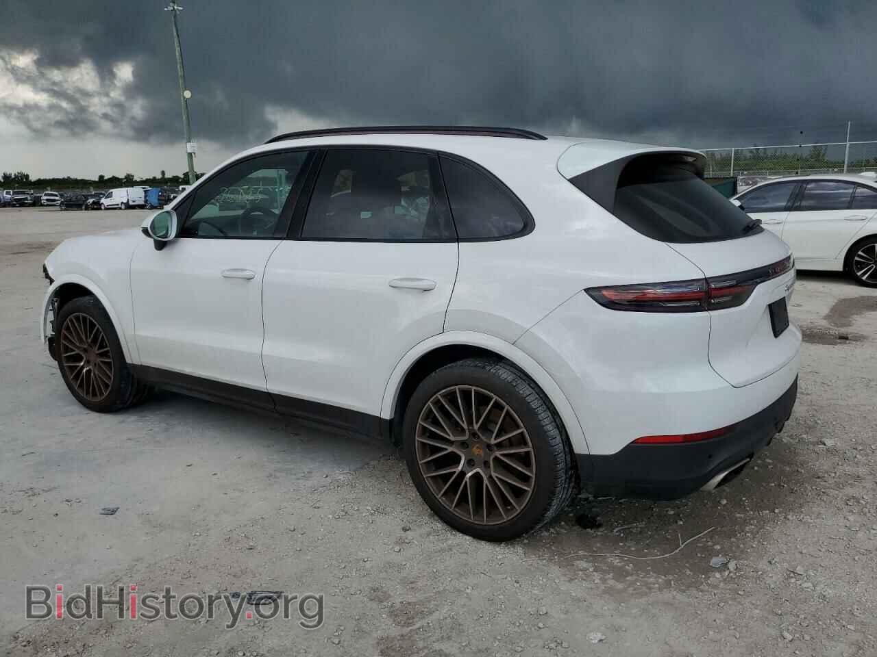 2020 PORSCHE CAYENNE - VIN: WP1AA2AY2LDA08842 - Photo 2