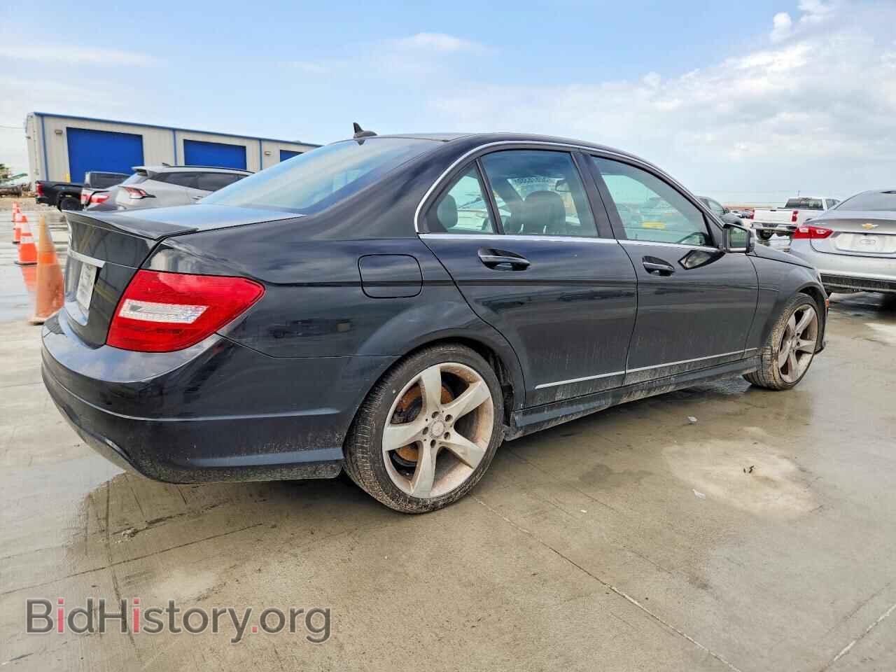 2014 MERCEDES-BENZ C-CLASS - VIN: WDDGF4HB7EA967562 - Фото 3