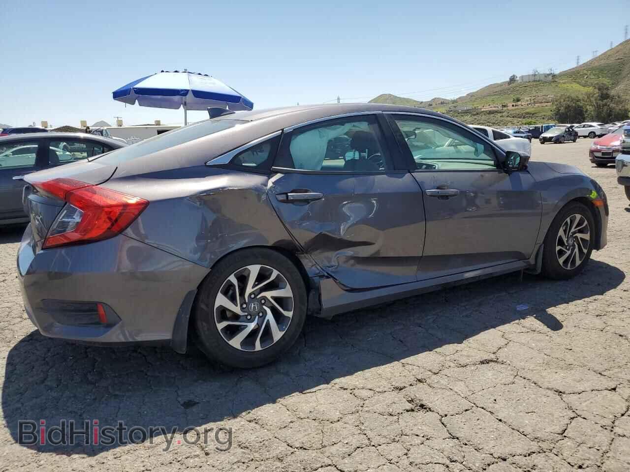 2017 HONDA CIVIC - VIN: 2HGFC2F75HH556010 - Фото 3