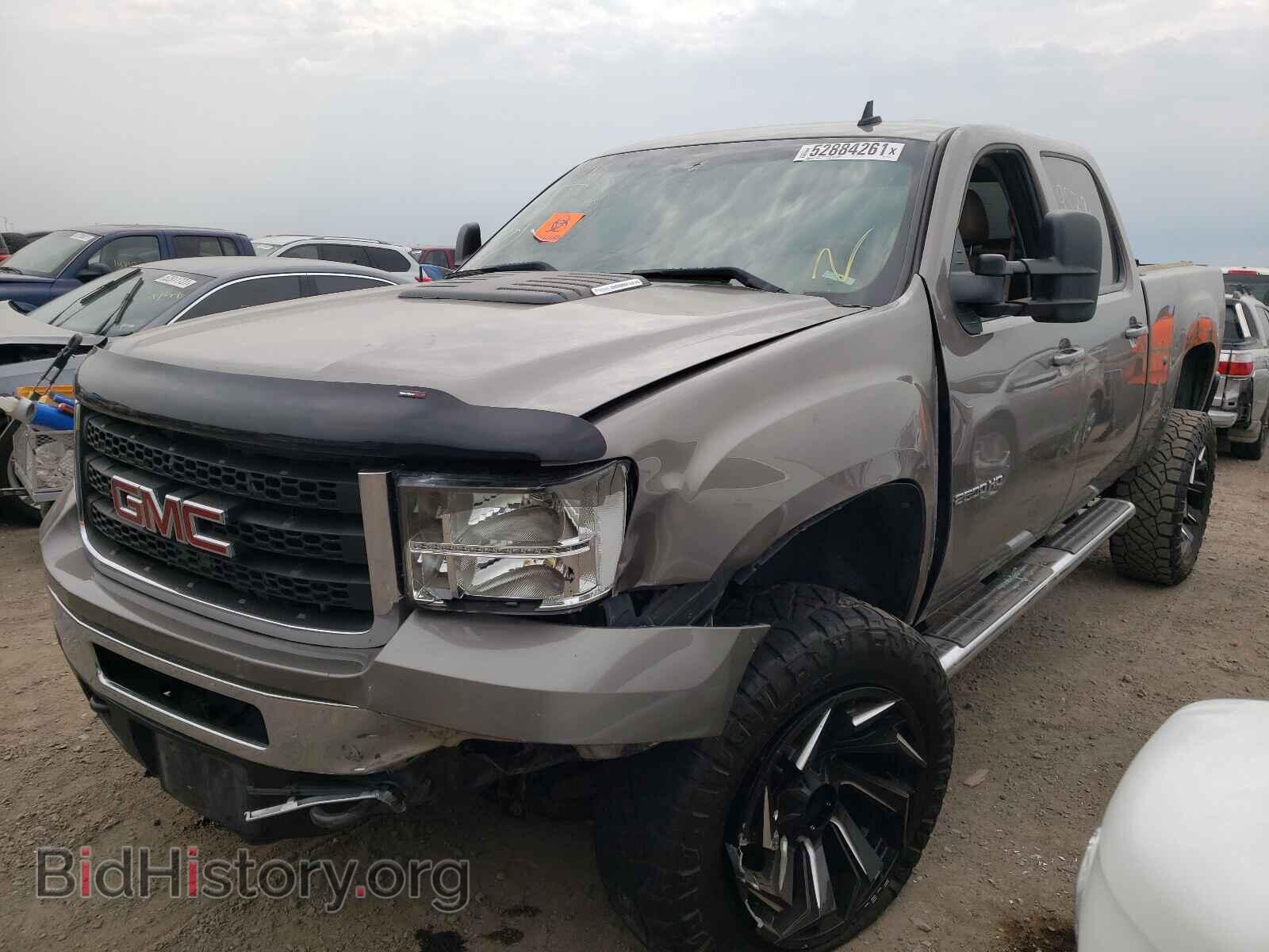 2012 GMC SIERRA - VIN: 1GT121C83CF167749 - Фото 2