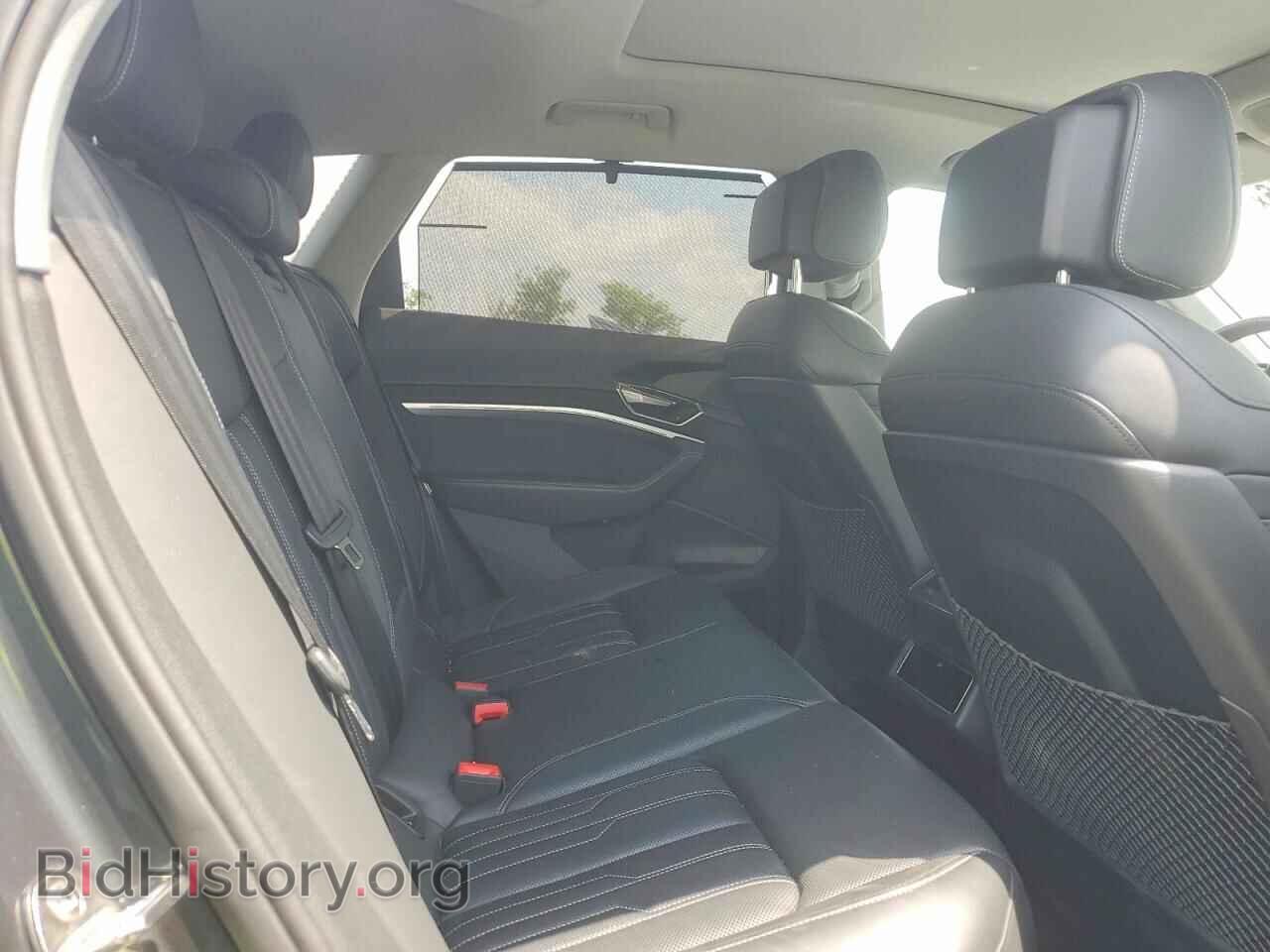 2019 AUDI E-TRON - VIN: WA1VAAGE8KB025000 - Фото 11