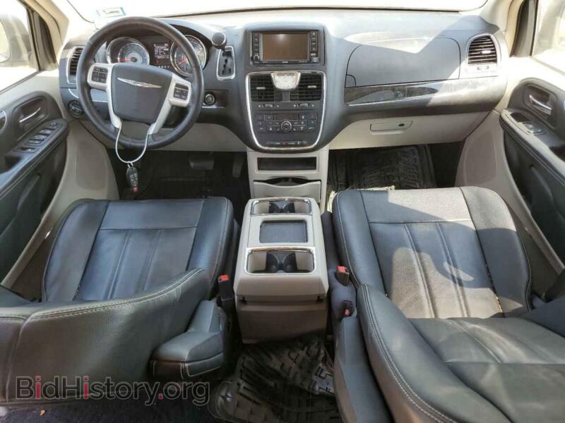 2015 Chrysler MINIVAN (VIN 2C4RC1BGXFR755041) — photo 8 of 13