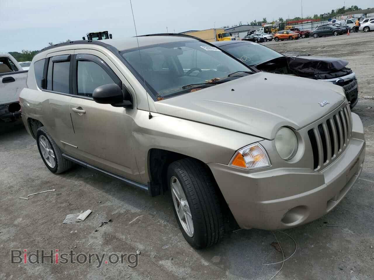 2010 JEEP COMPASS - VIN: 1J4NT4FB4AD537777 - Фото 4