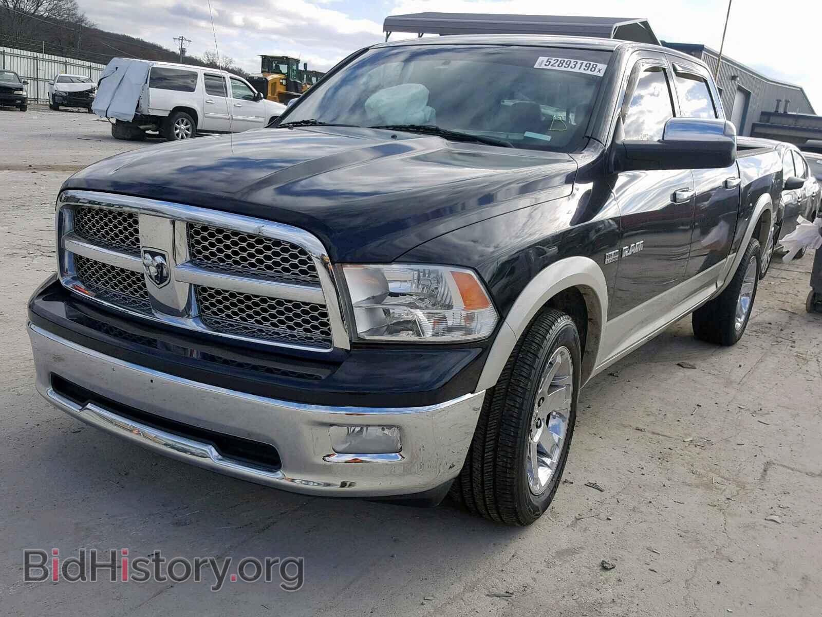 2010 DODGE RAM 1500 - VIN: 1D7RB1CT0AS248189 - Фото 2