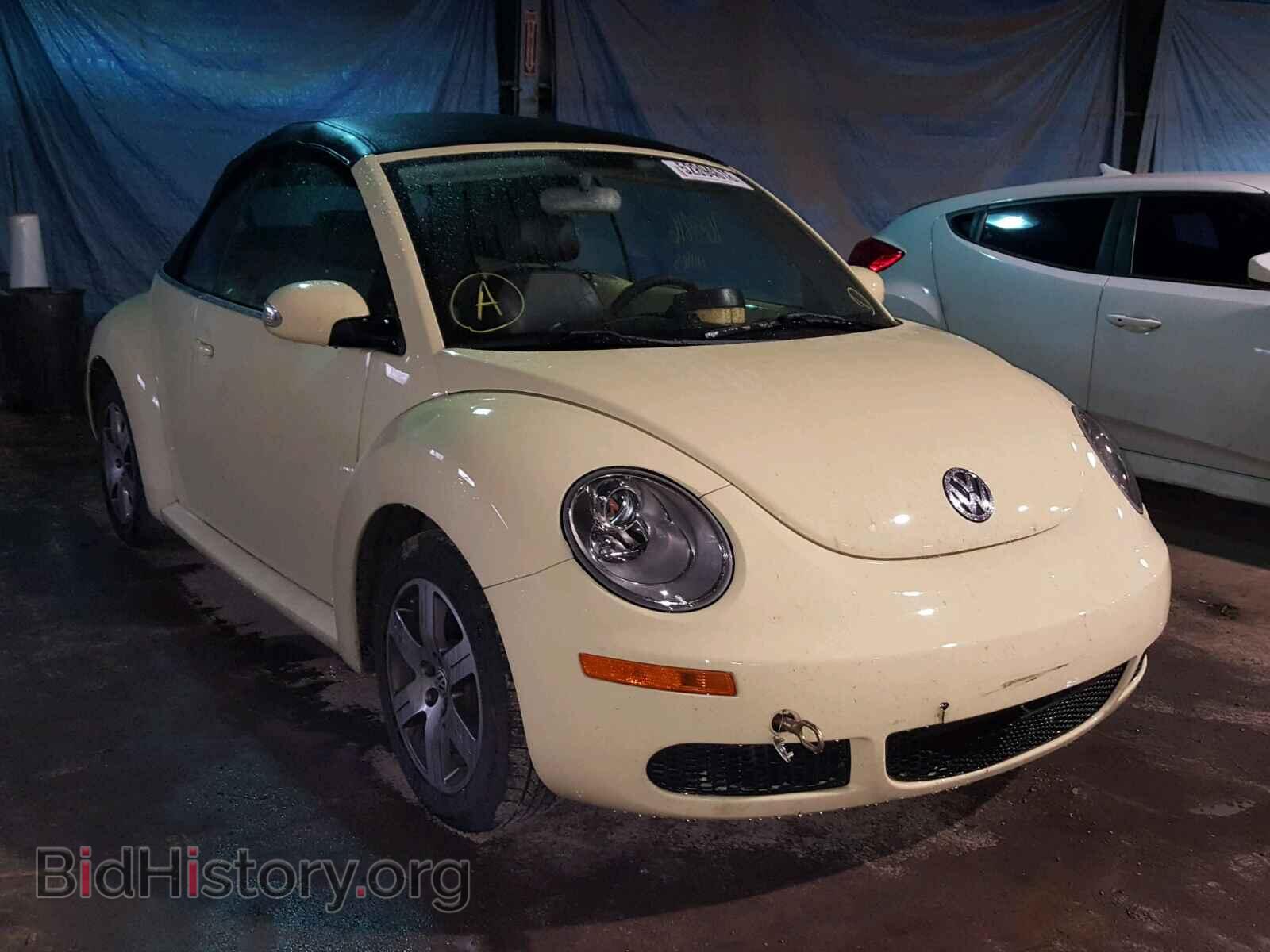 Photo  - VOLKSWAGEN BEETLE 2006