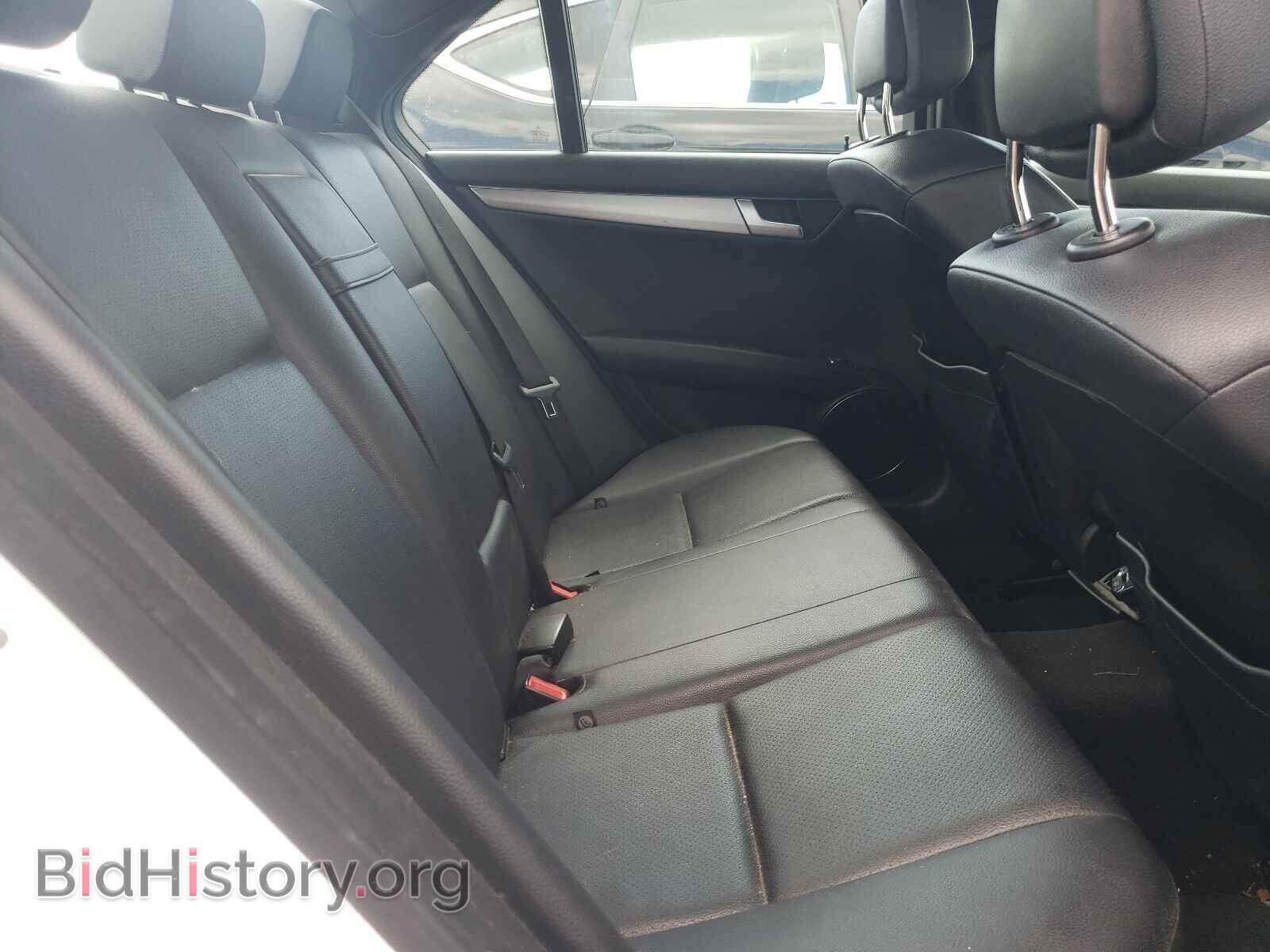 2013 MERCEDES-BENZ C-CLASS - VIN: WDDGF4HB9DA748701 - Фото 6