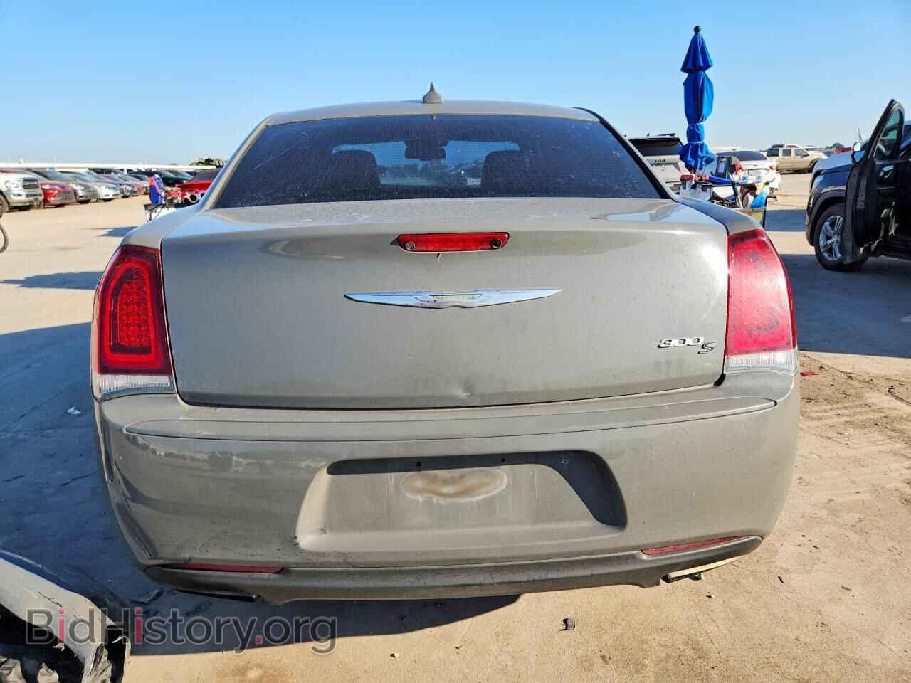 2019 CHRYSLER 300 - VIN: 2C3CCABG4KH516112 - Photo 6