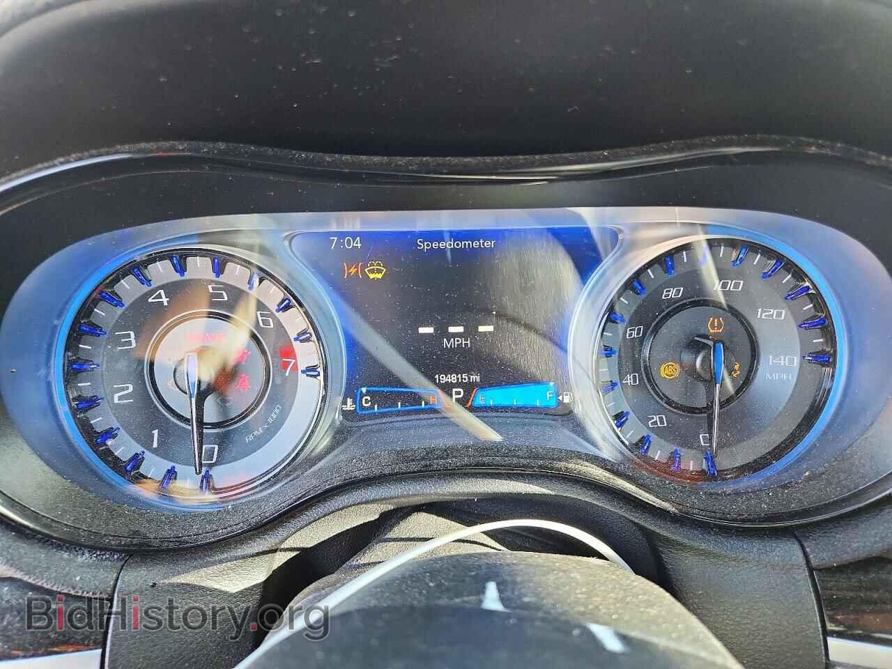 2019 CHRYSLER 300 - VIN: 2C3CCABG4KH516112 - Photo 9