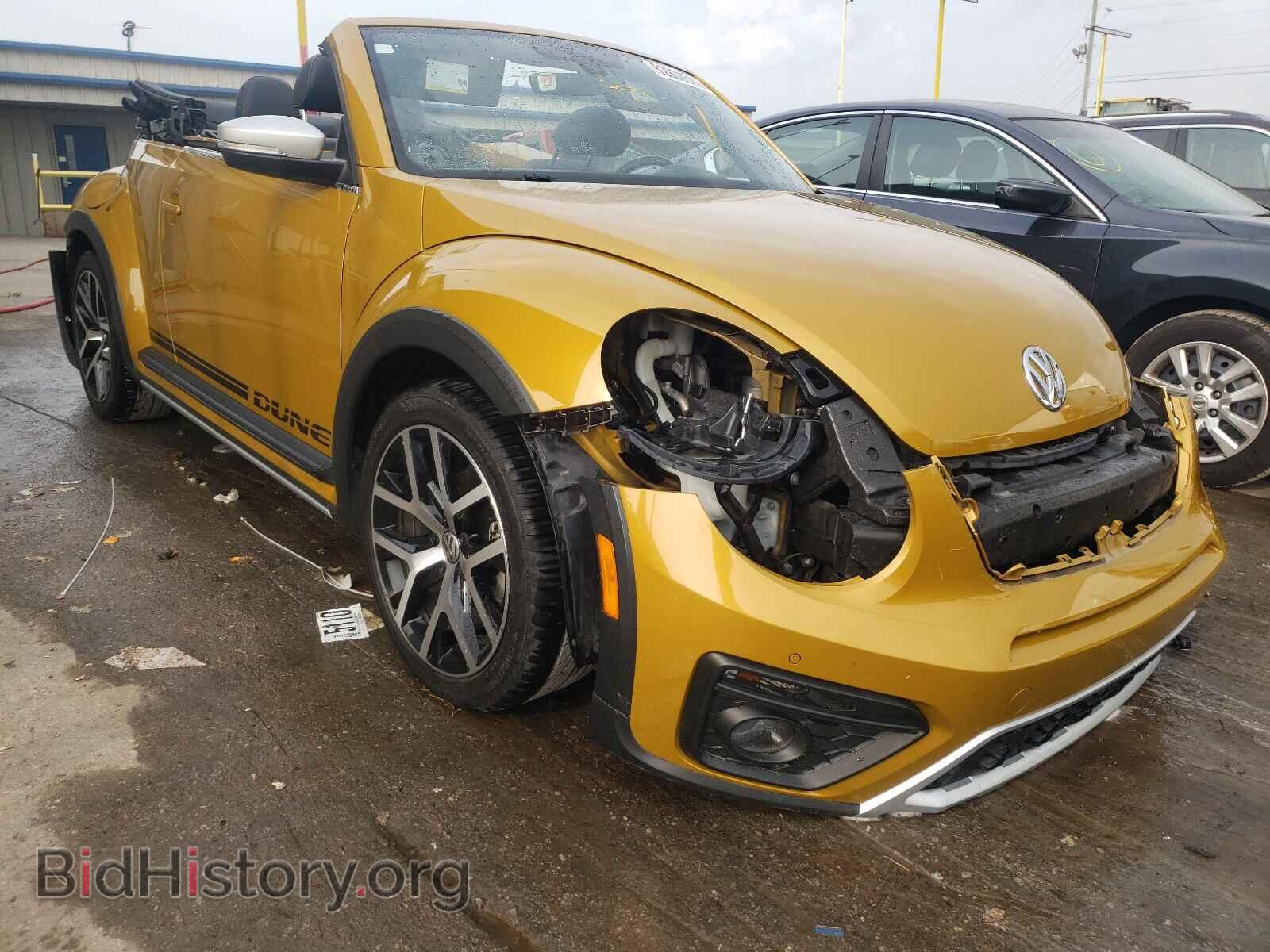 Photo 3VWT17AT4HM800141 - VOLKSWAGEN BEETLE 2017