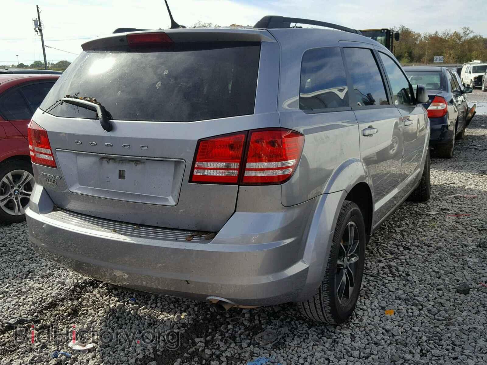 2017 DODGE JOURNEY SE - VIN: 3C4PDCAB2HT662276 - Фото 4