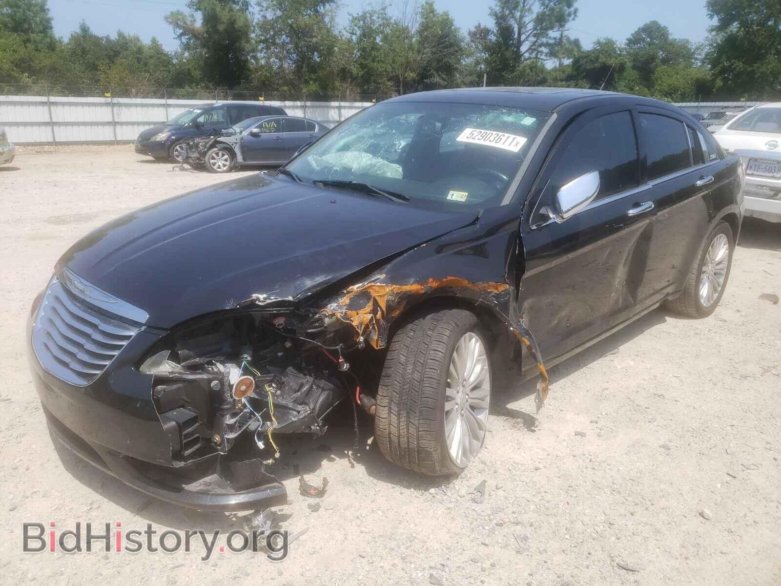 2011 CHRYSLER 200 - VIN: 1C3BC2FG9BN519462 - Фото 2