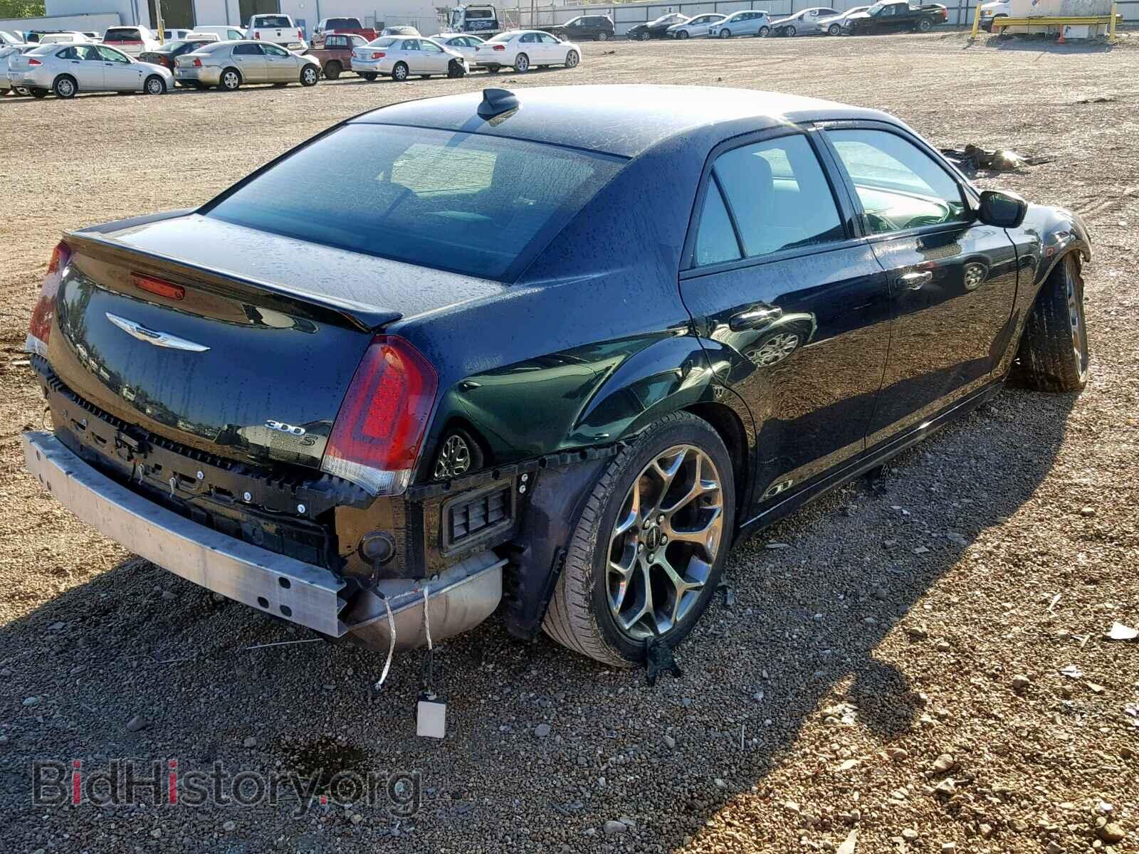 2017 CHRYSLER 300 - VIN: 2C3CCABTXHH657921 - Фото 4