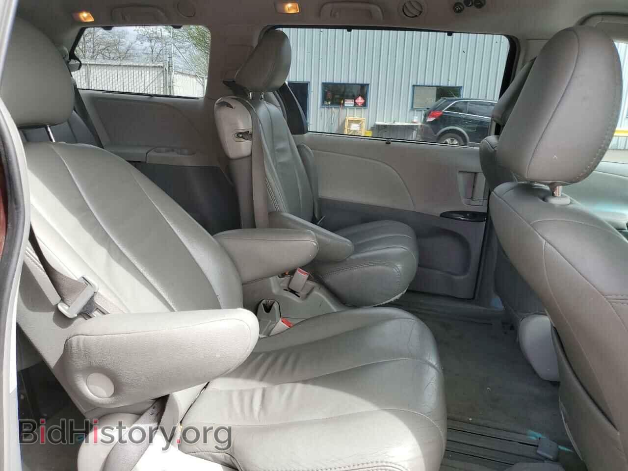 2011 TOYOTA All Models - VIN: 5TDKK3DC6BS009889 - Фото 11