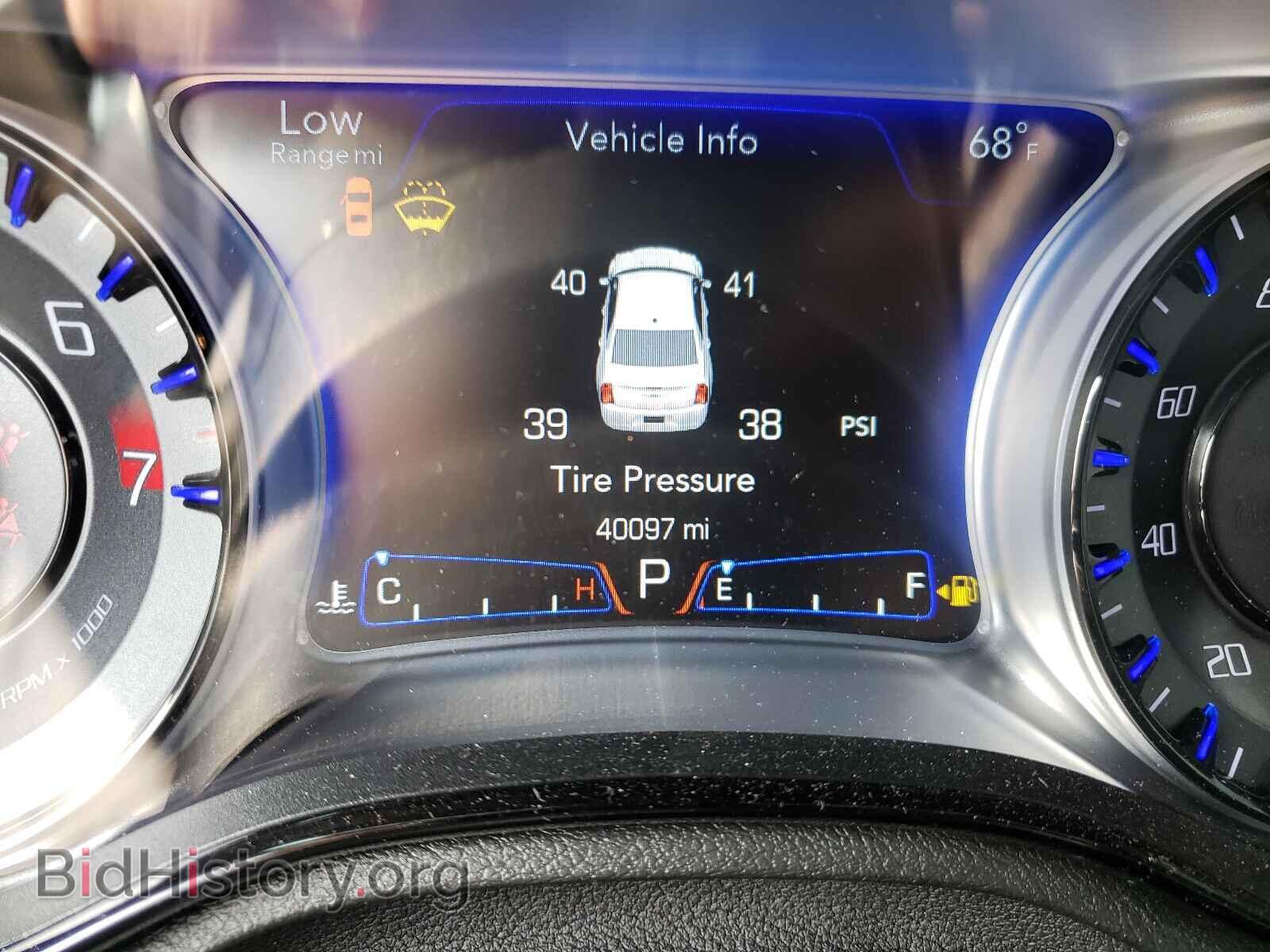 2017 CHRYSLER 300 - VIN: 2C3CCAGG5HH605835 - Фото 8