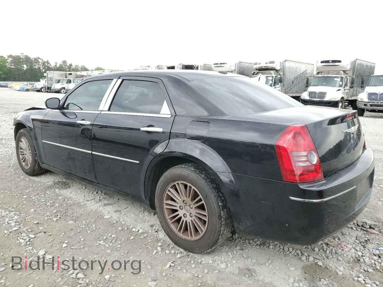 2010 CHRYSLER 300 - VIN: 2C3CA5CV7AH265787 - Фото 2