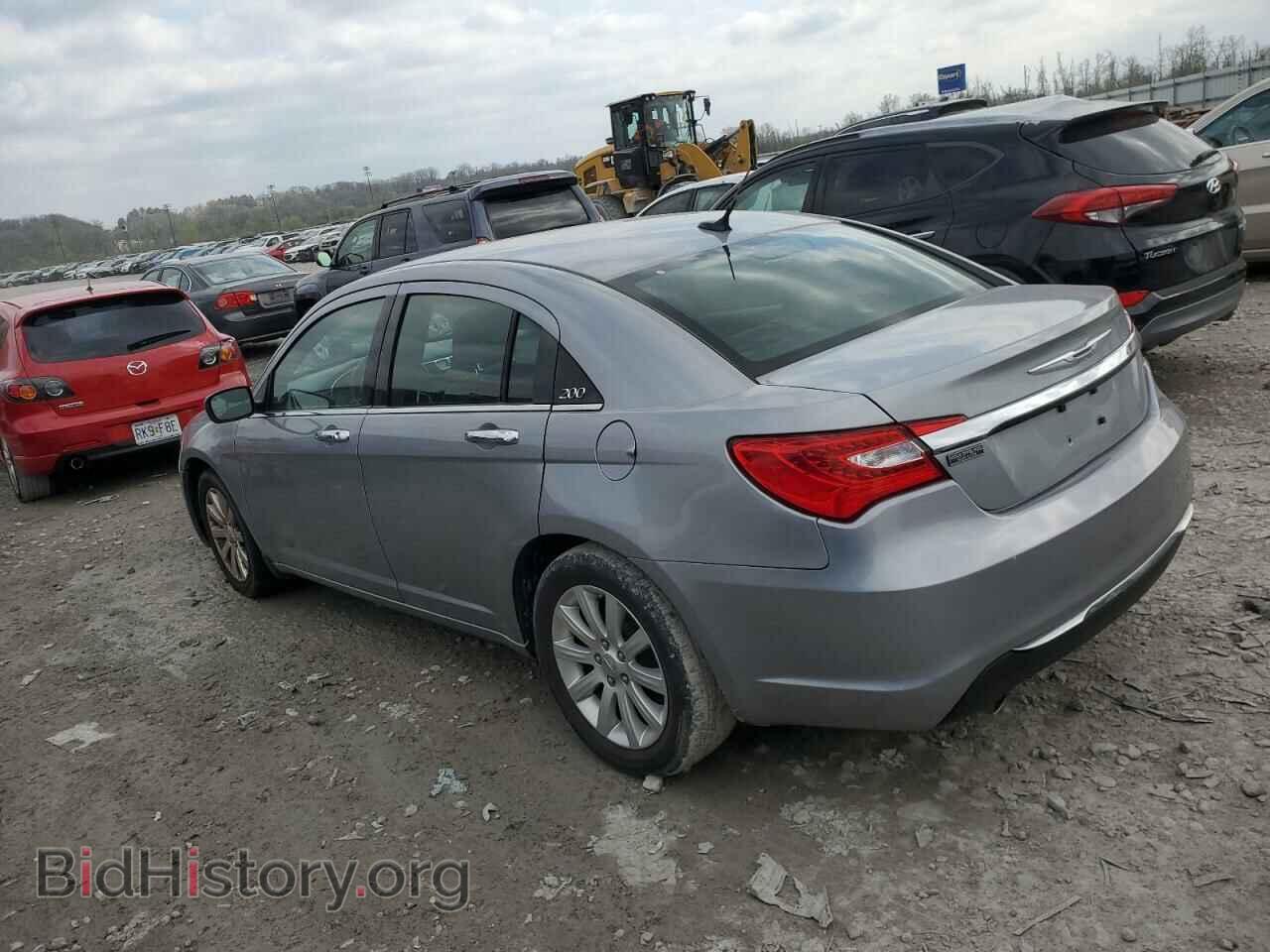 2013 CHRYSLER 200 - VIN: 1C3CCBCGXDN524102 - Фото 2