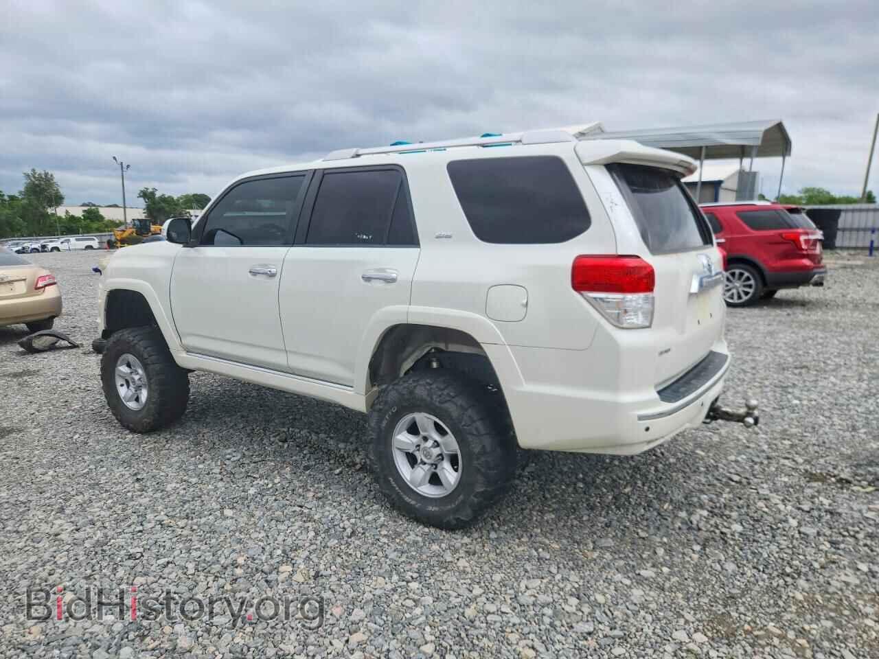 2011 TOYOTA 4RUNNER - VIN: JTEZU5JR8B5018317 - Фото 2