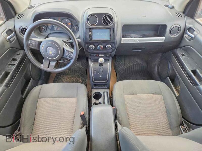 2014 Jeep COMPASS (VIN 1C4NJCBA8ED843857) — photo 8 of 13