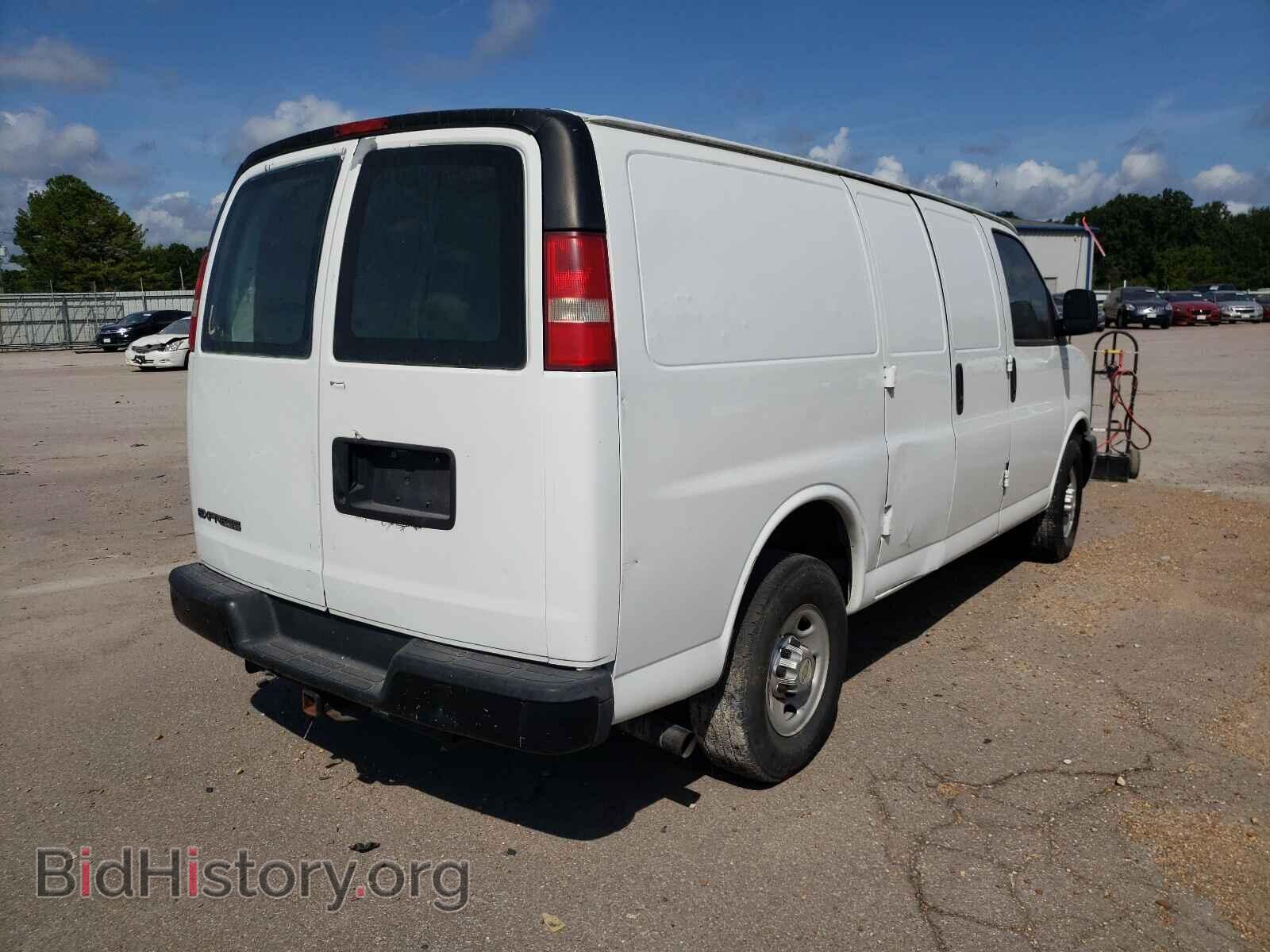 2010 CHEVROLET EXPRESS - VIN: 1GCZGFDAXA1124250 - Фото 4