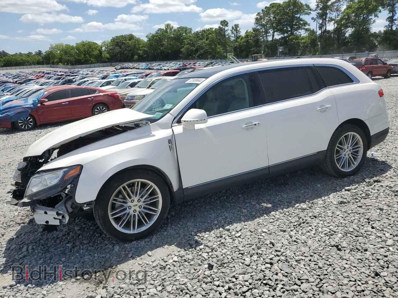 Photo 2LMHJ5AT4FBL02677 - LINCOLN MKT 2015