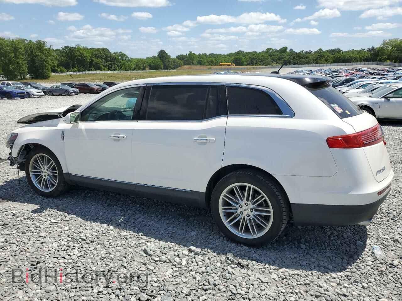 2015 LINCOLN MKT - VIN: 2LMHJ5AT4FBL02677 - Photo 2