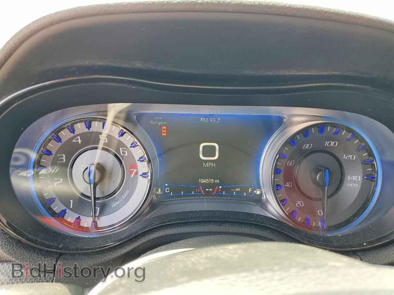 2016 CHRYSLER 300 - VIN: 2C3CCAGG3GH234222 - Фото 9