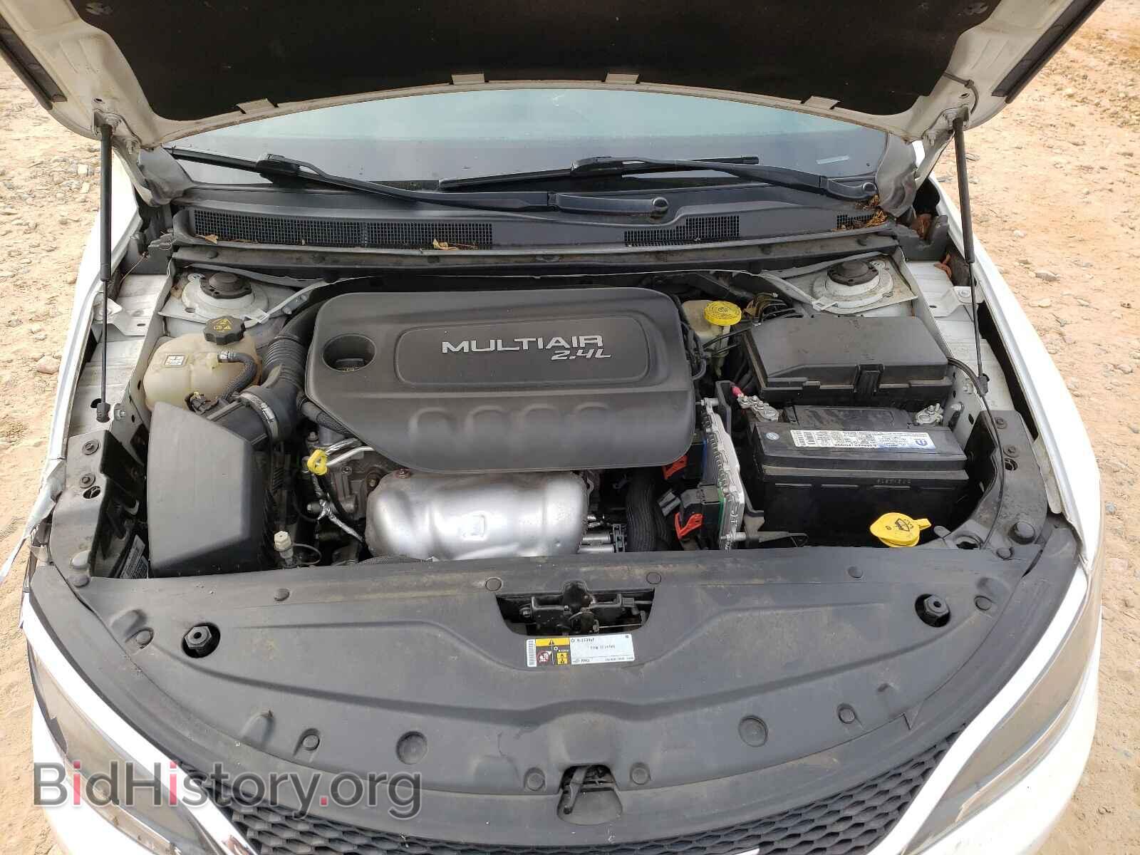 2015 CHRYSLER 200 - VIN: 1C3CCCAB1FN572300 - Фото 7