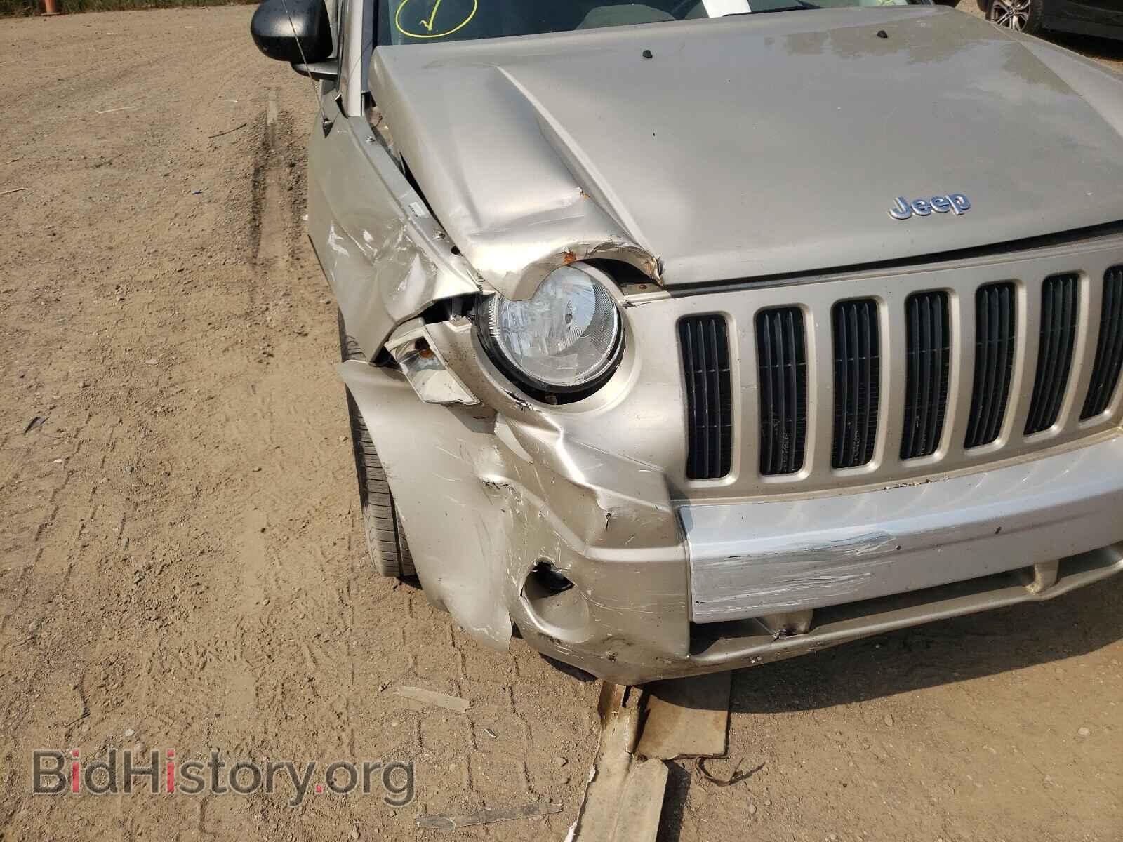2009 JEEP COMPASS - VIN: 1J4FF57B69D152832 - Photo 9