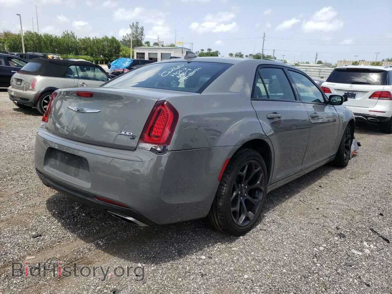 2019 CHRYSLER 300 - VIN: 2C3CCABG4KH708260 - Фото 4