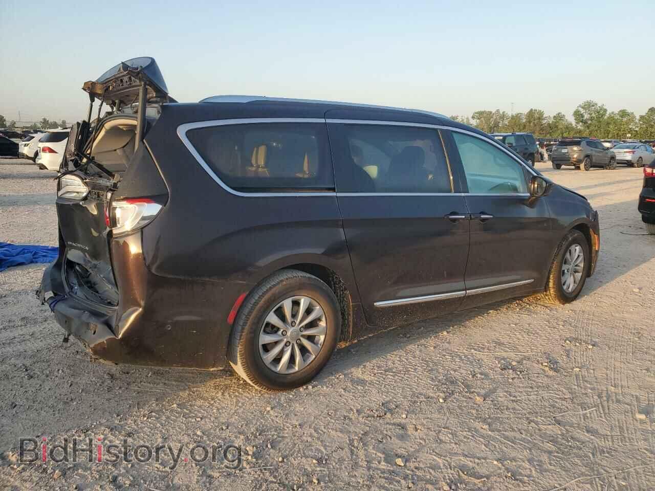 2018 CHRYSLER PACIFICA - VIN: 2C4RC1EGXJR132541 - Фото 3