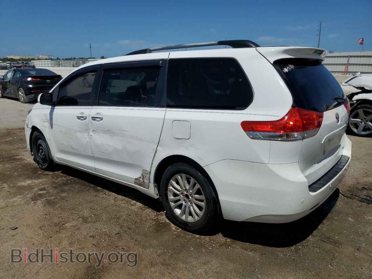 2011 TOYOTA All Models - VIN: 5TDYK3DC9BS172045 - Фото 2