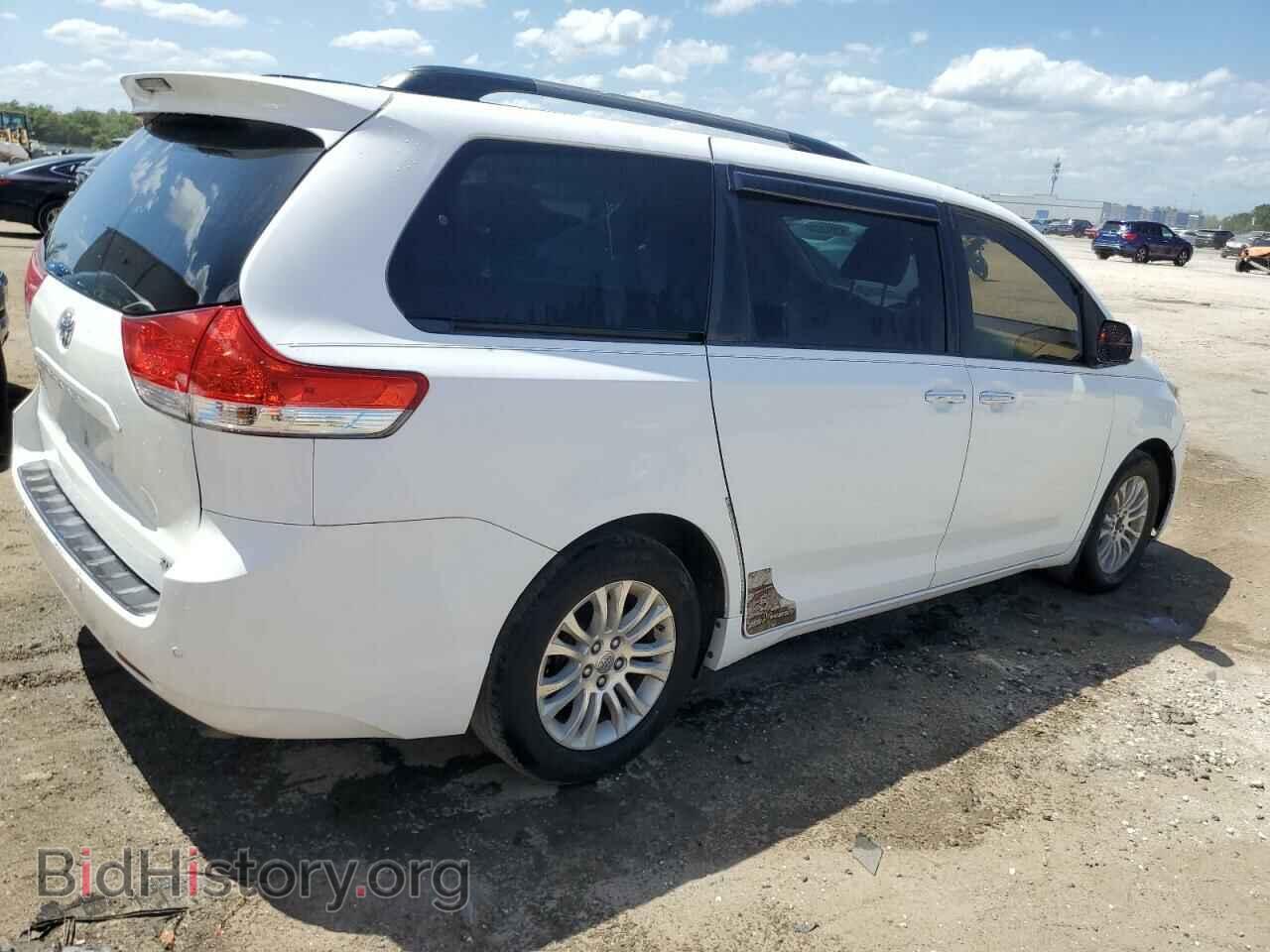 2011 TOYOTA All Models - VIN: 5TDYK3DC9BS172045 - Фото 3