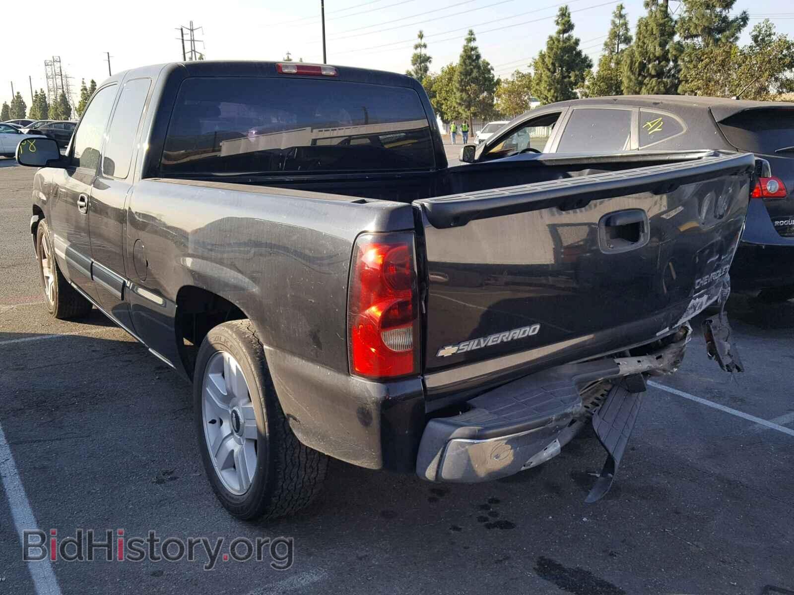 2005 CHEVROLET SILVERADO - VIN: 2GCEC19V551297358 - Фото 3