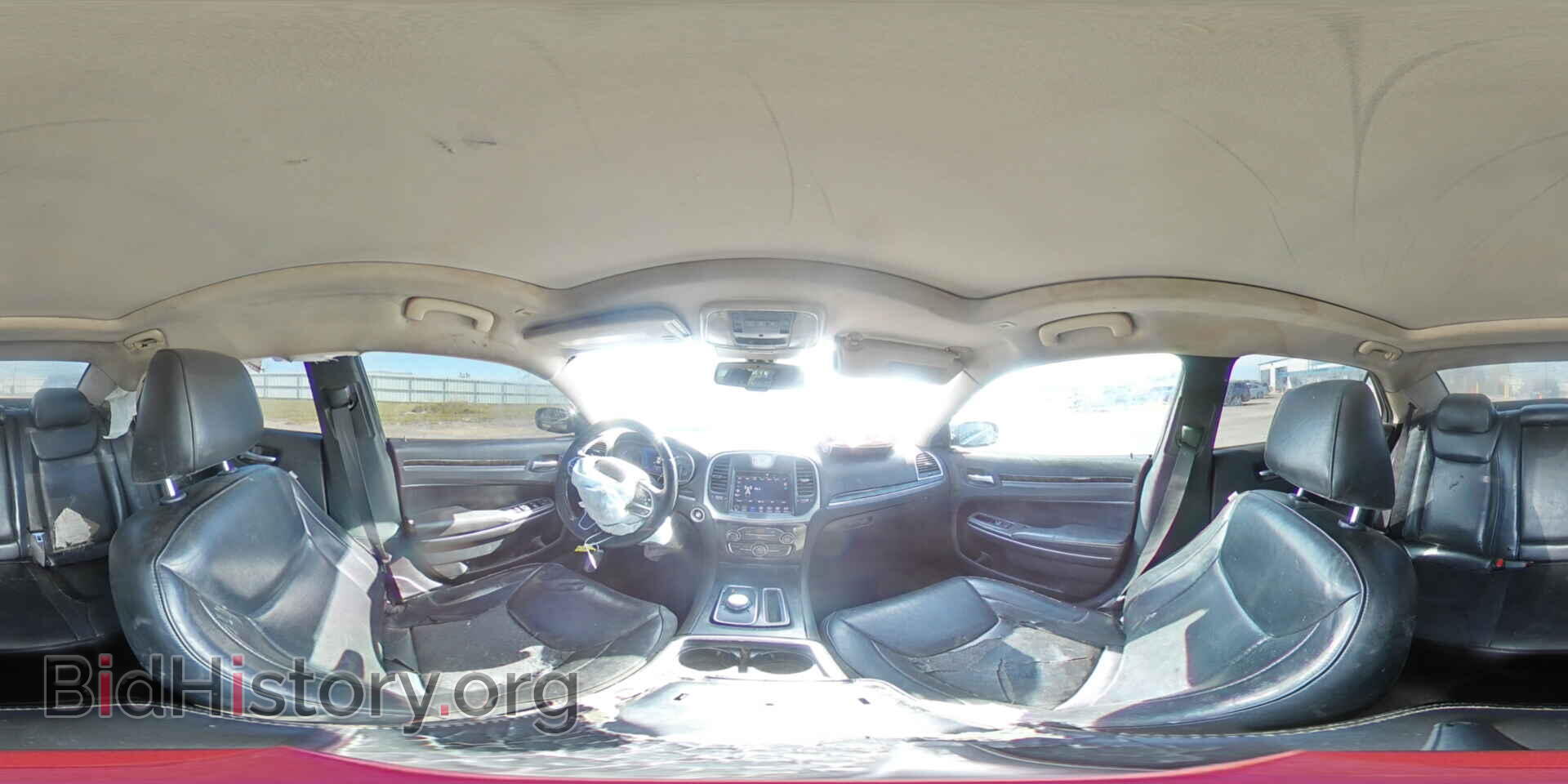2019 CHRYSLER 300 - VIN: 2C3CCAEG0KH589828 - Фото 14